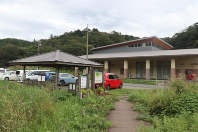 犬挟峠（下蒜山）登山口に下山