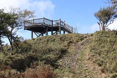 滝山山頂の展望台