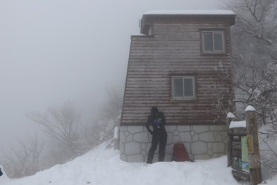 ６合目避難小屋