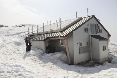 頂上避難小屋