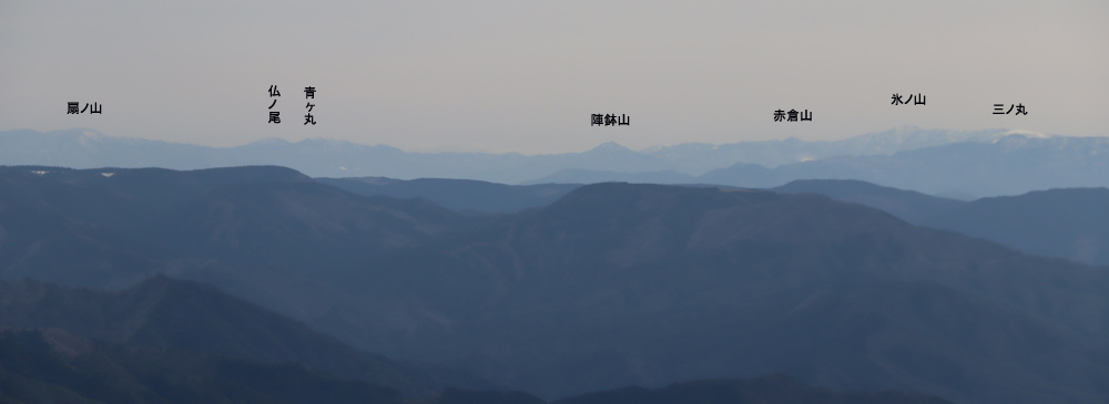 井水山山頂から