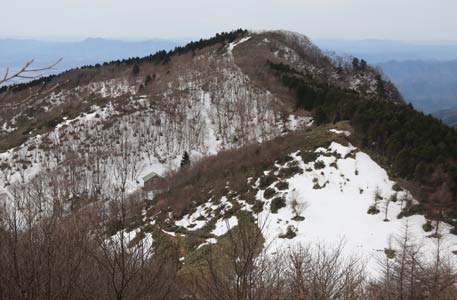ヒュッテと井水山