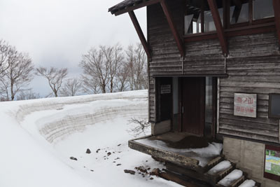 山頂避難小屋
