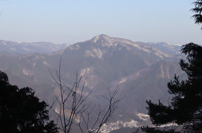 湯岳