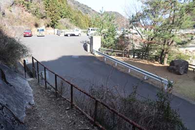 登山口