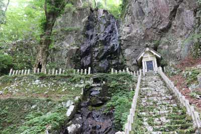 雄滝と滝神社