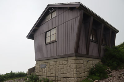 ユートピア小屋