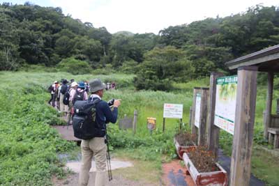 登山口