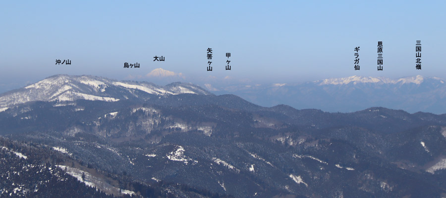 三室山山頂から