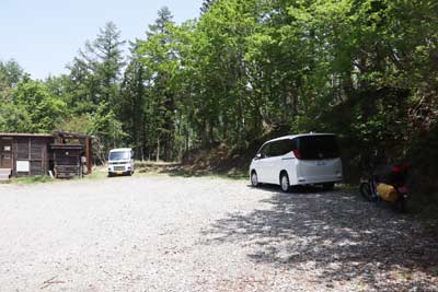 鉢伏山登山口駐車場