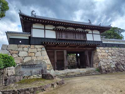櫓門