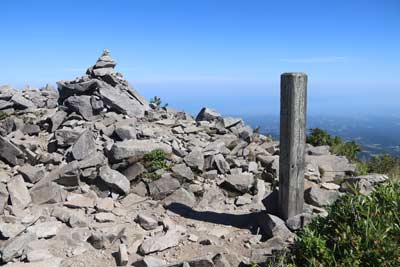 三鈷峰山頂